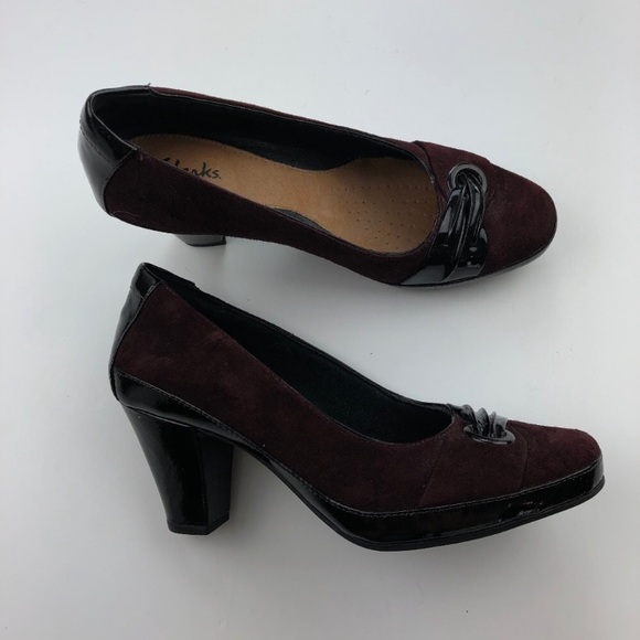 Clarks Artisan Pumps Womens 8M Red Suede Slip On - Picture 2 of 11